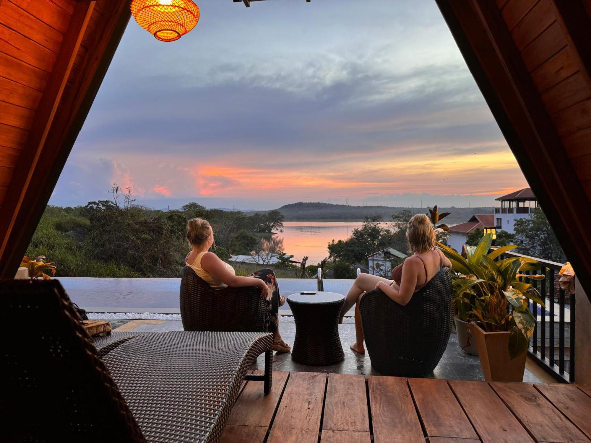 Sundown Lake Hotel & Spa Хабарана Экстерьер фото