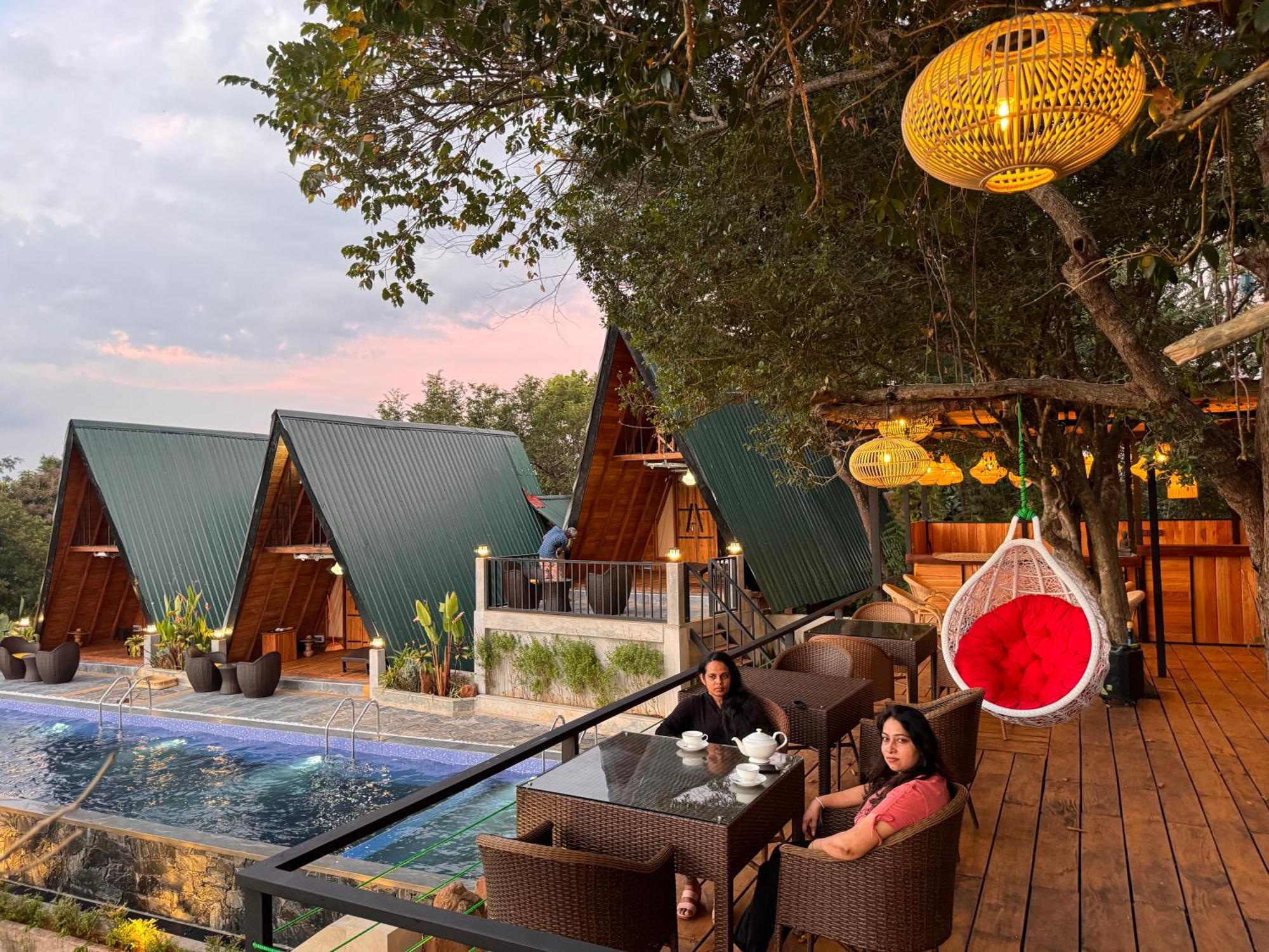 Sundown Lake Hotel & Spa Хабарана Экстерьер фото